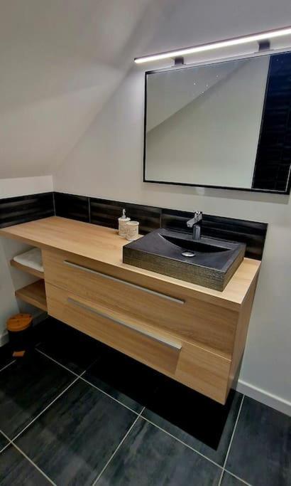 Appartement Charmant Et Spacieux Auxerre Exterior foto