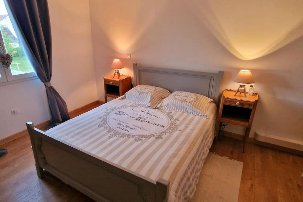 Appartement Charmant Et Spacieux Auxerre Exterior foto